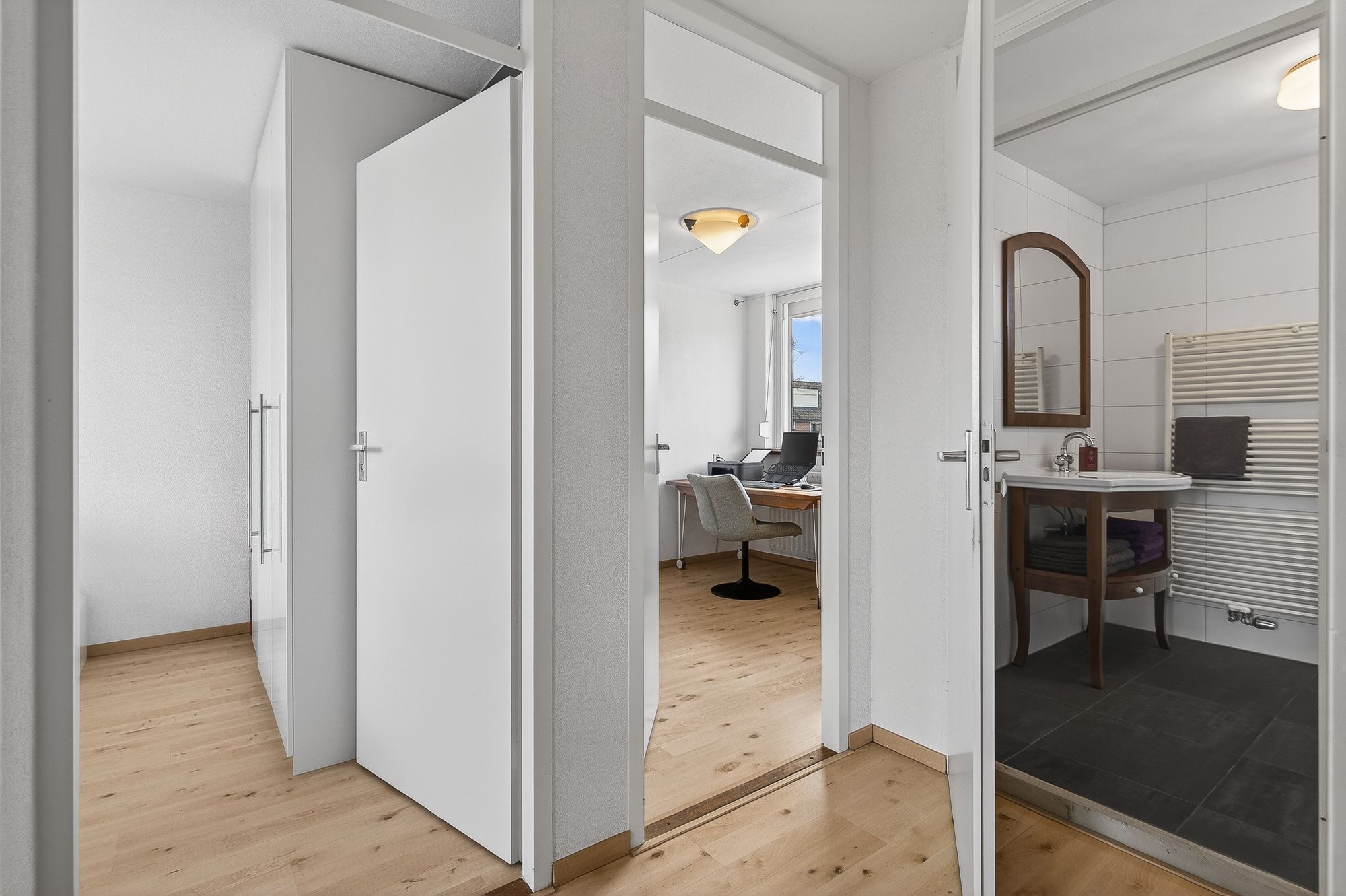 Spacious and Bright Family Home with Sunroom in Quiet Schijndel Neighborhood — 29