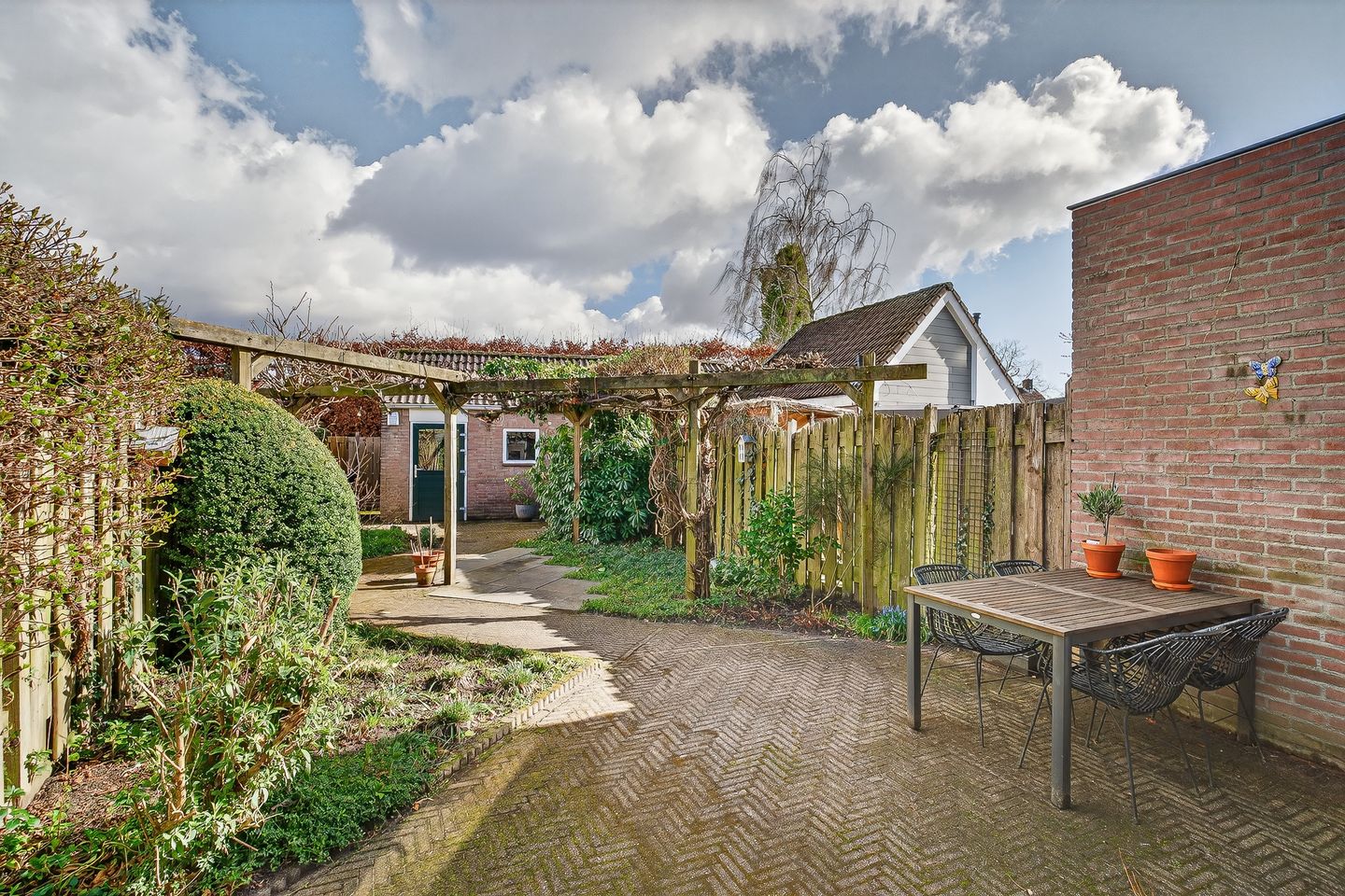 Spacious and Bright Family Home with Sunroom in Quiet Schijndel Neighborhood — 19