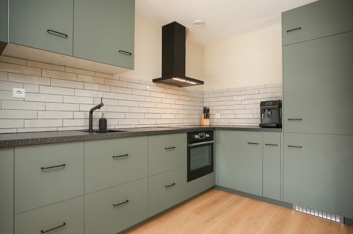 Photo 3 of Hinderstein 46