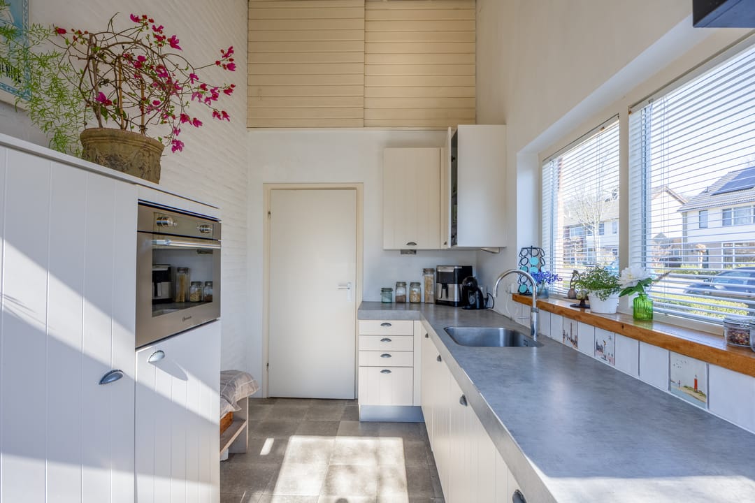 Spacious corner house with four bedrooms in quiet Molenhoek near the forest — 12