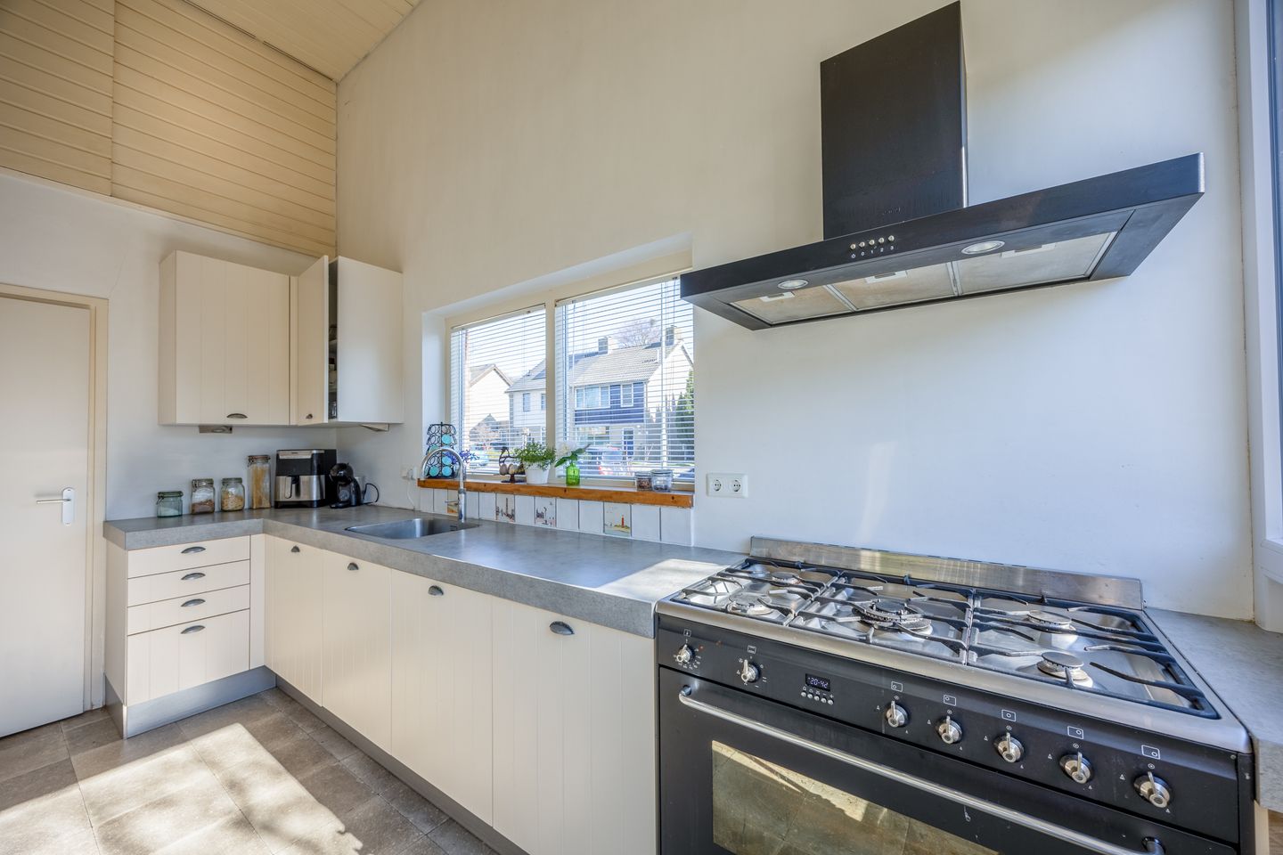 Spacious corner house with four bedrooms in quiet Molenhoek near the forest — 13
