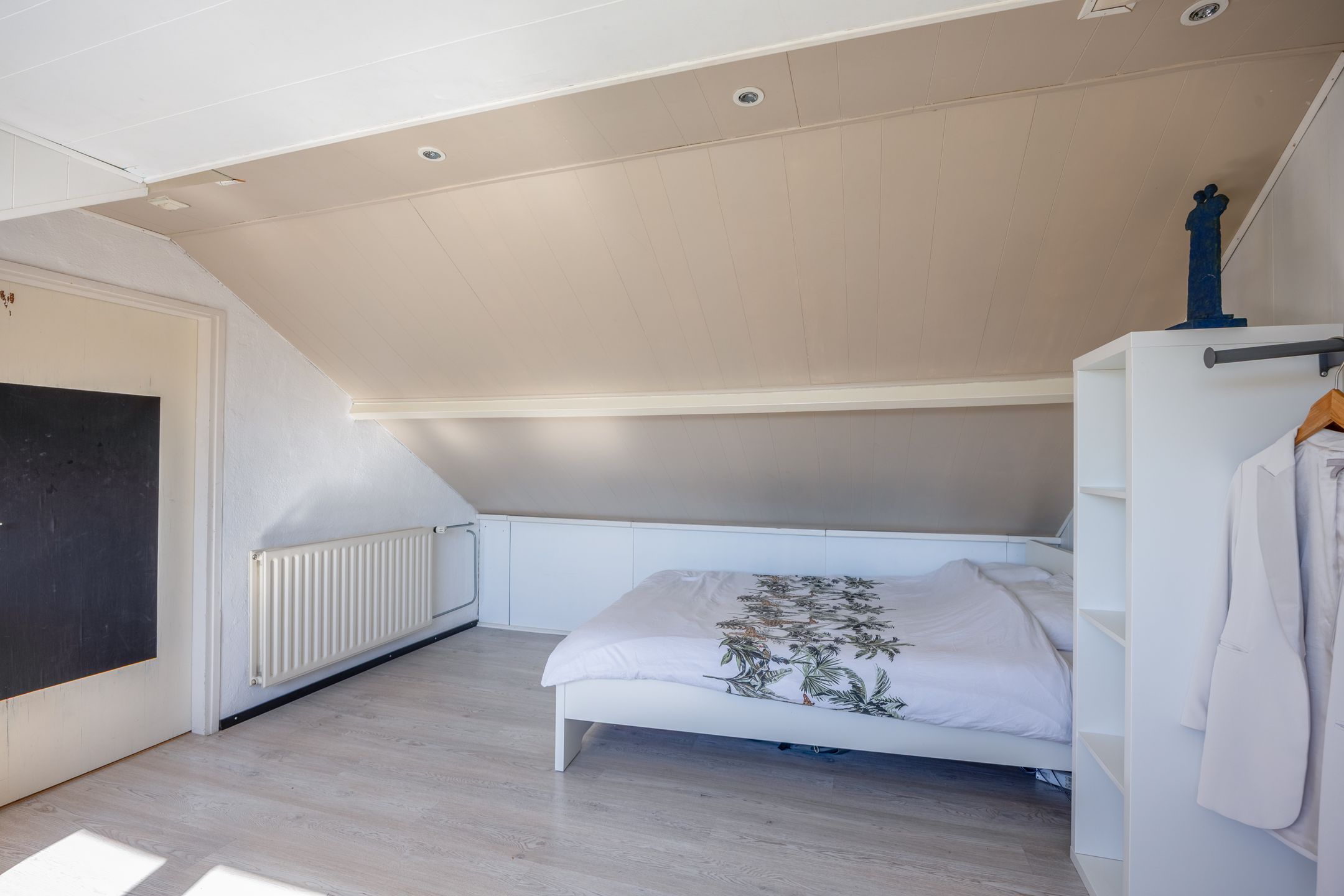 Spacious corner house with four bedrooms in quiet Molenhoek near the forest — 34