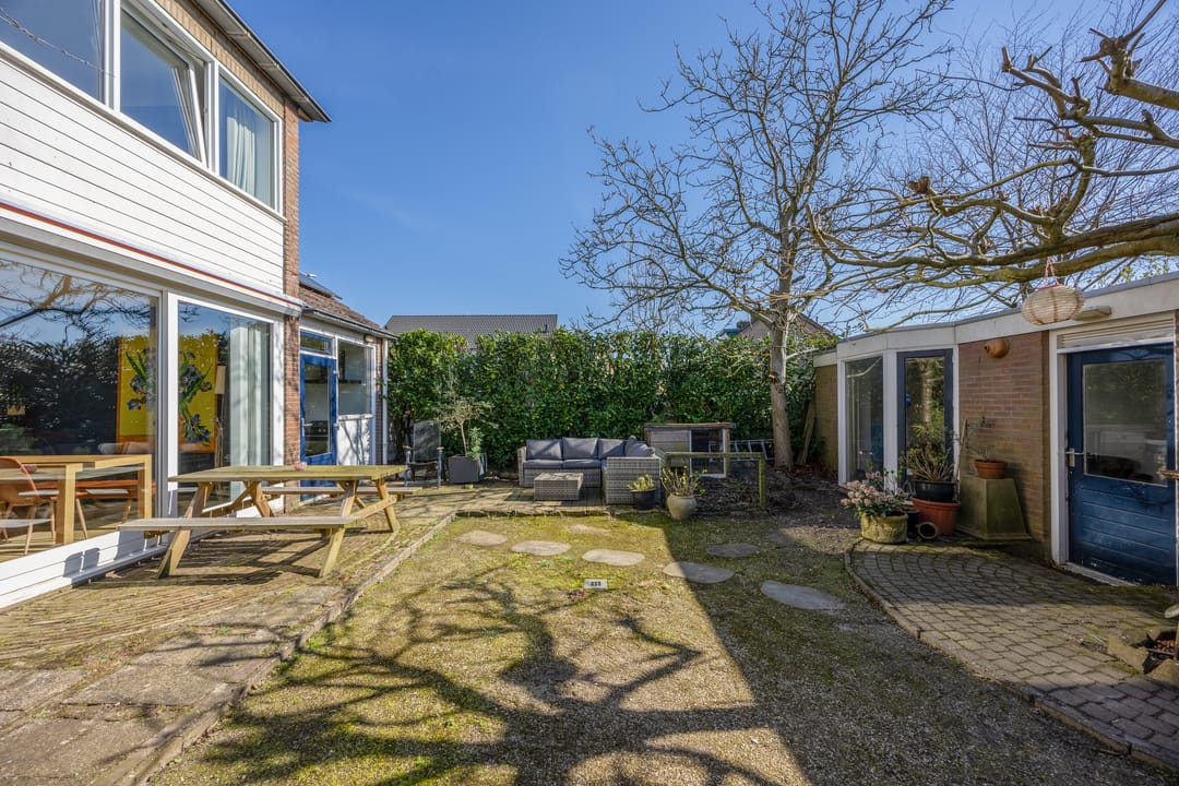 Spacious corner house with four bedrooms in quiet Molenhoek near the forest — 39