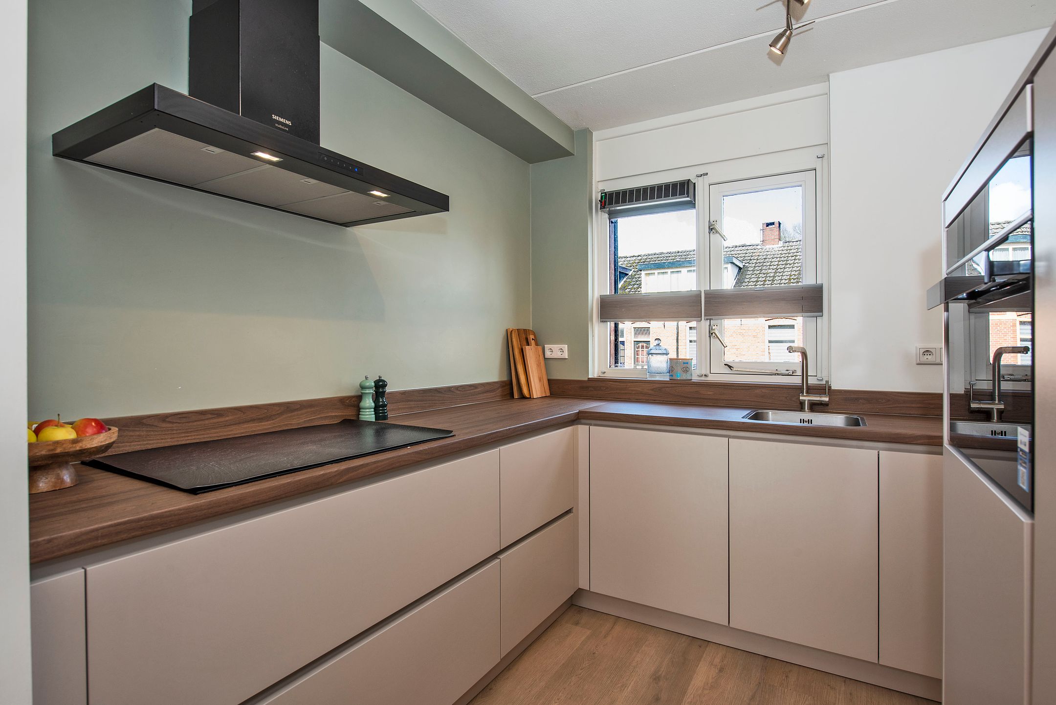 Photo 9 of Azelosestraat 7-B