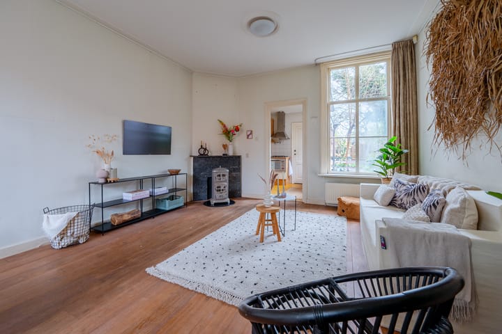 Photo 4 of Leliestraat 22