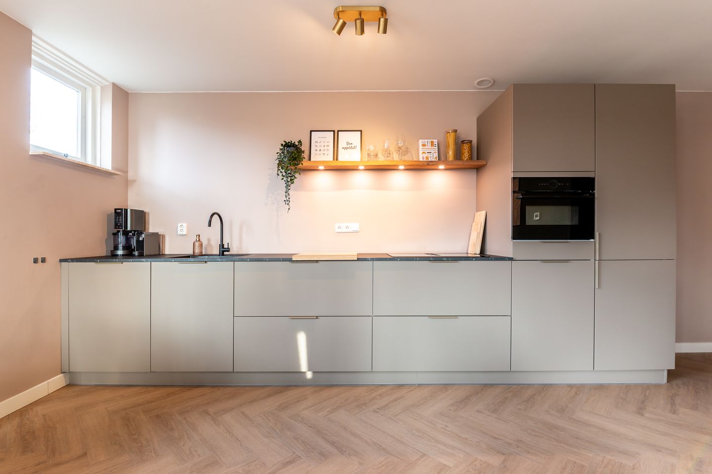 Photo 14 of Douwe Brouwerweg 47