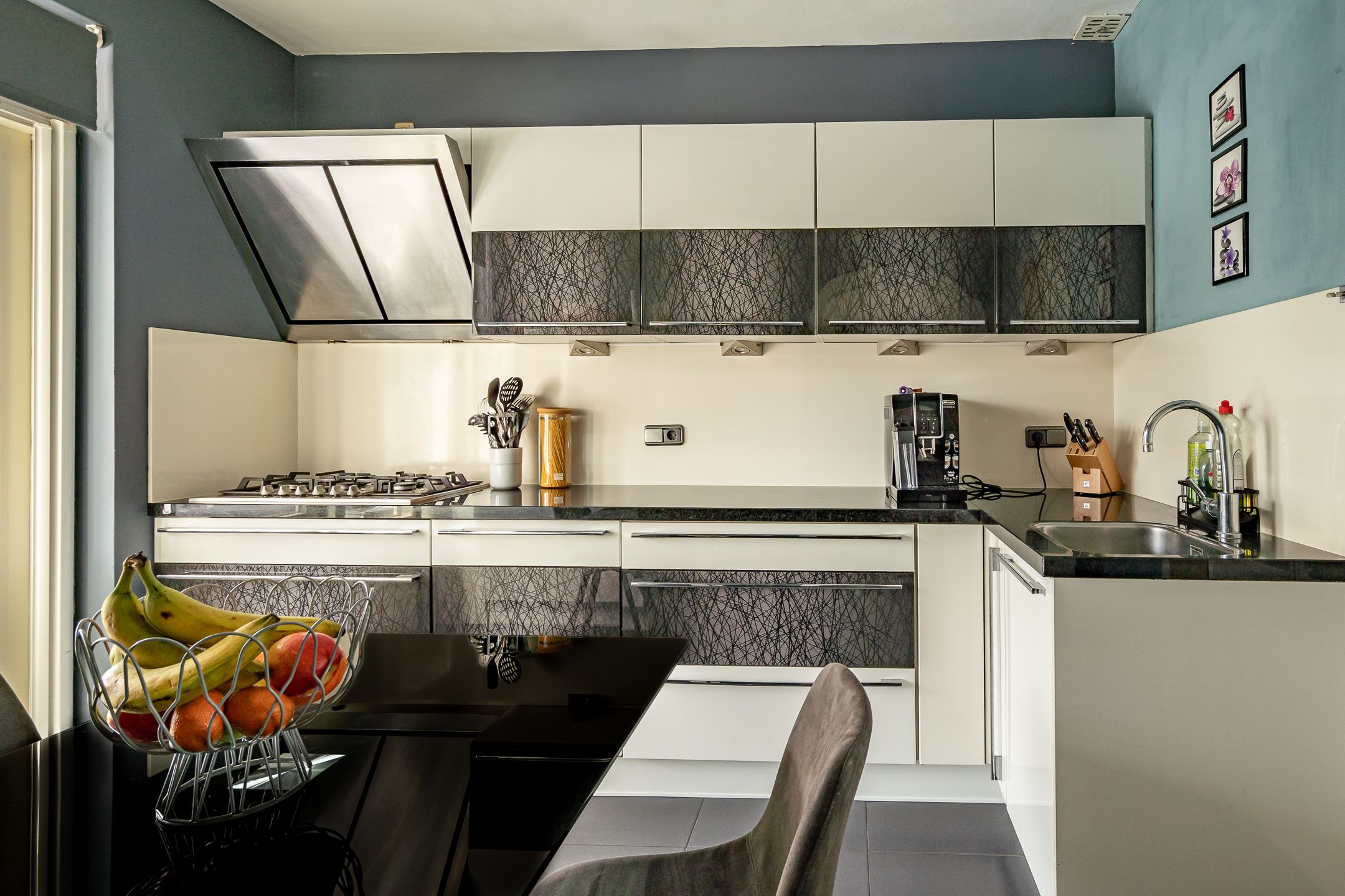 Foto 18 van J.E.S. Holthausstraat 1