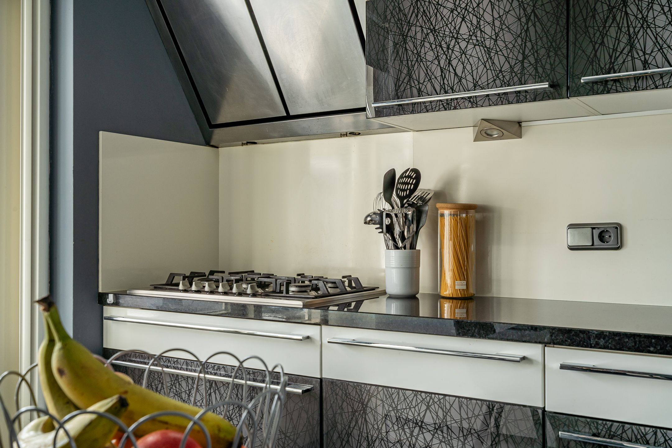 Foto 21 van J.E.S. Holthausstraat 1