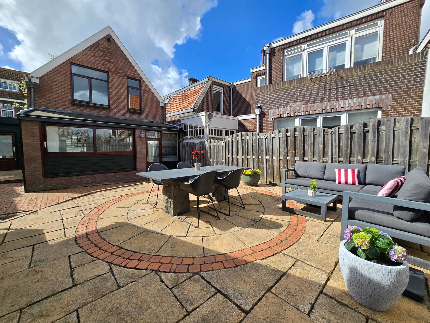 Photo 4 of Oranjestraat 2