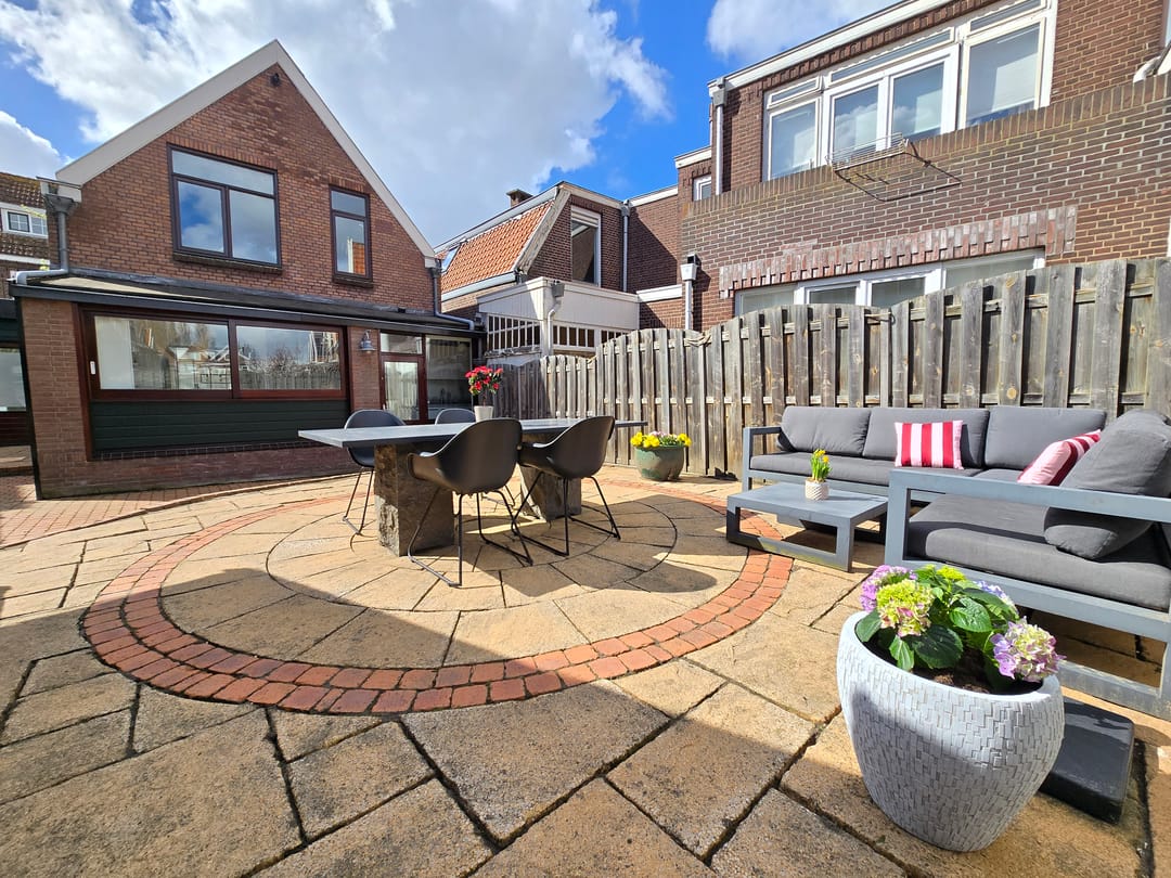 Photo 17 of Oranjestraat 2