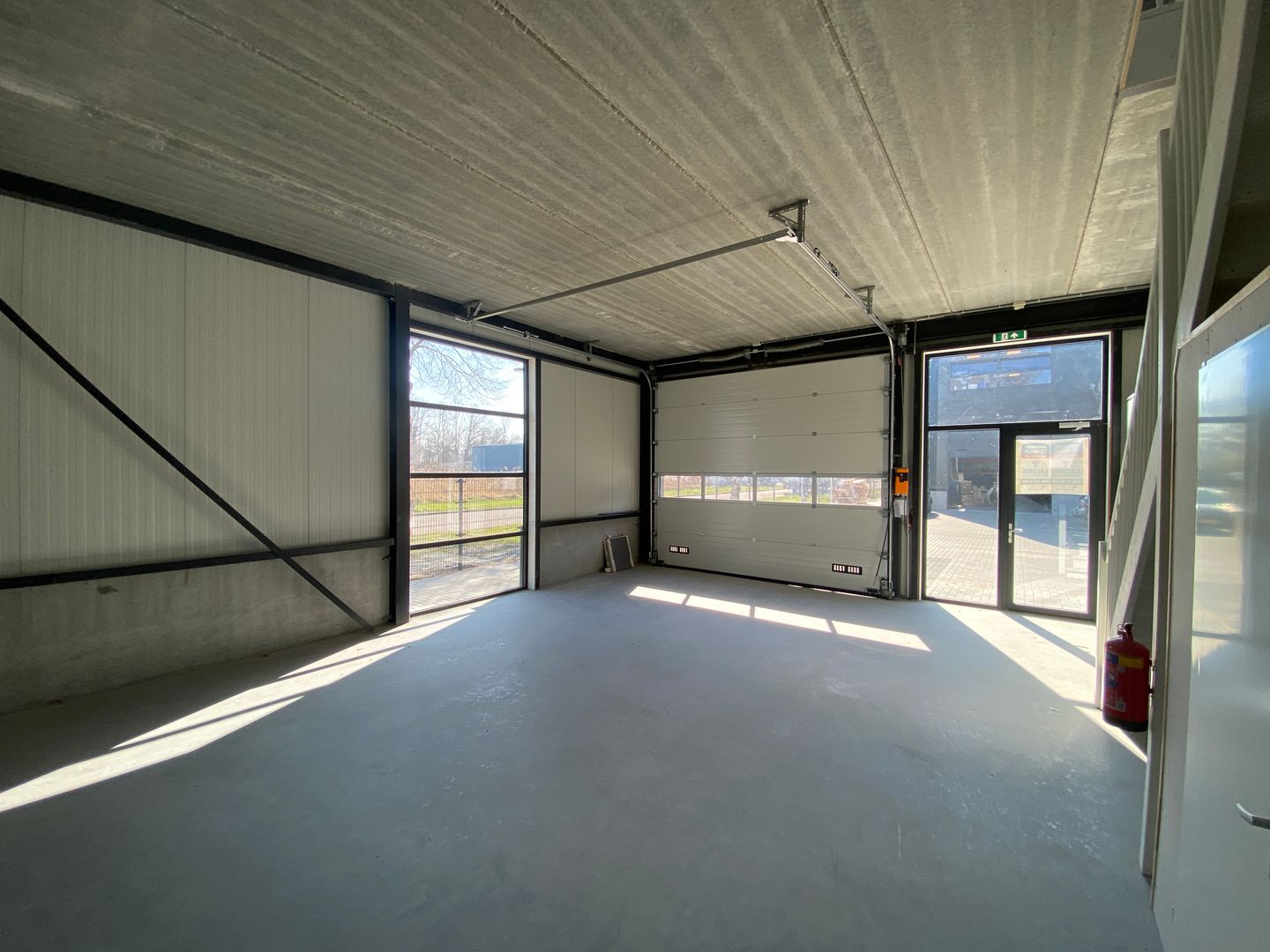 Bekijk foto 2 van Chroomstraat 8-18