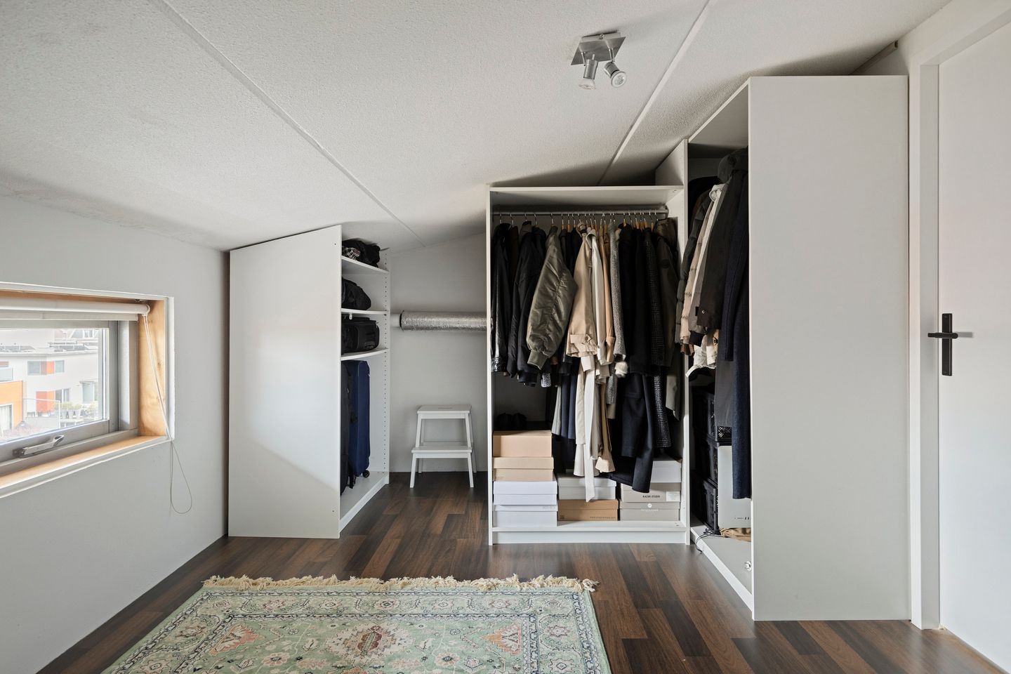 Spacious corner townhouse by the water in Rotterdam Terbregge — 18