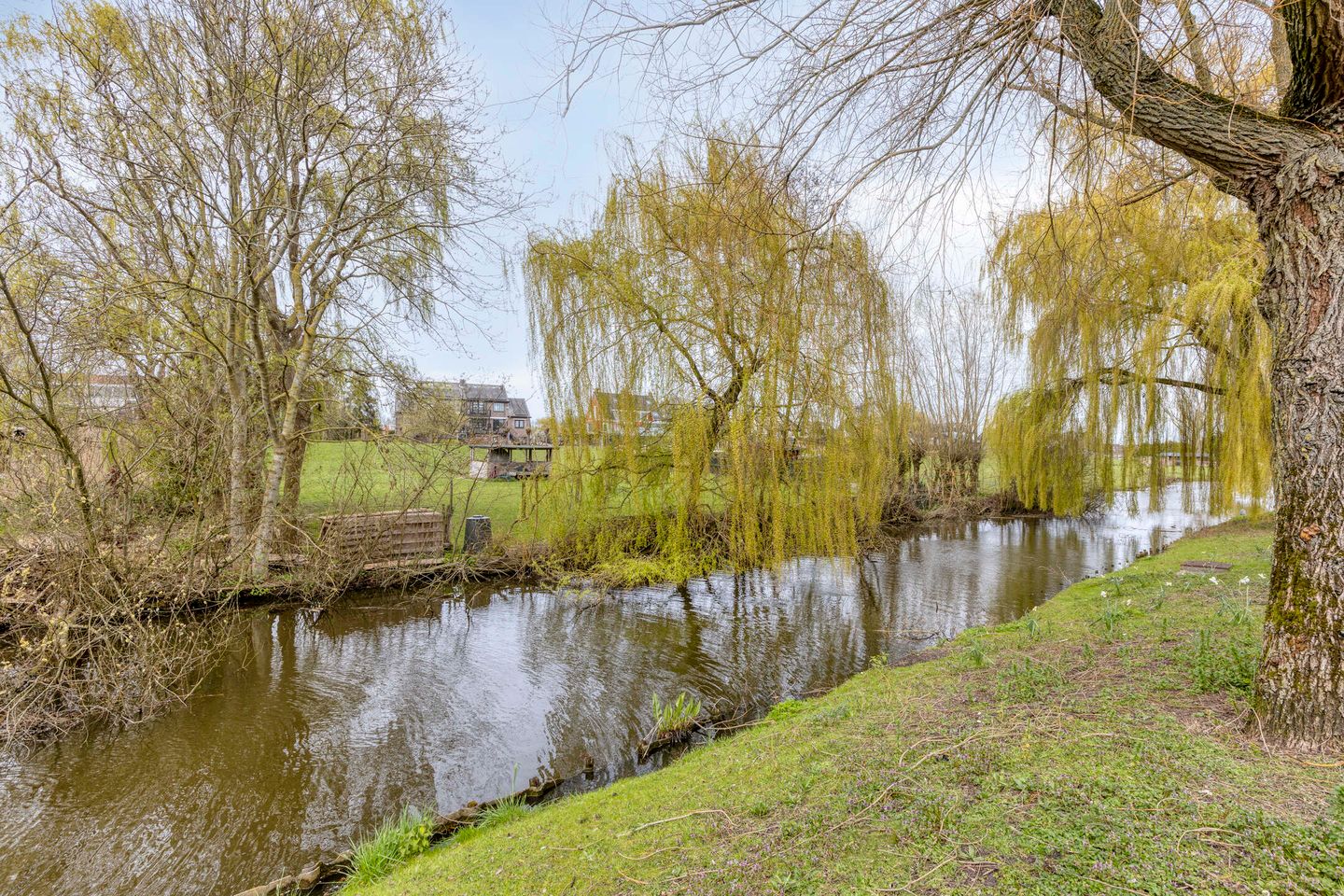 Spacious corner townhouse by the water in Rotterdam Terbregge — 34