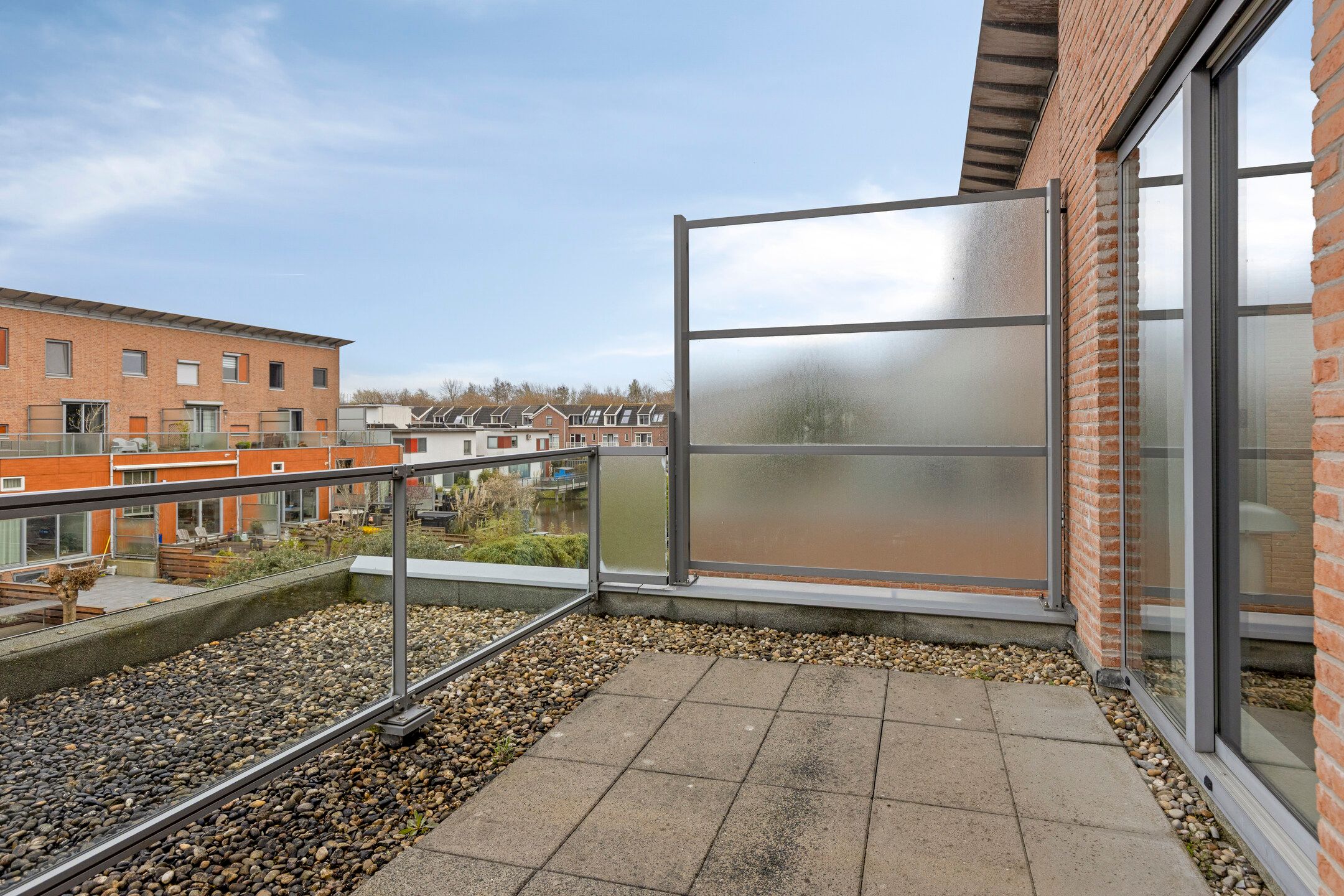Spacious corner townhouse by the water in Rotterdam Terbregge — 23