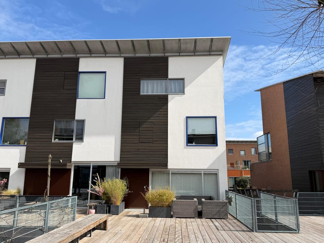 Spacious corner townhouse by the water in Rotterdam Terbregge — 36
