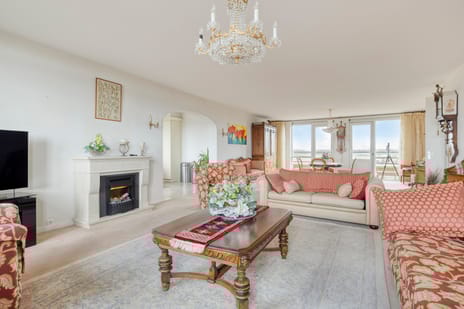 Colosseum 53 secondary image