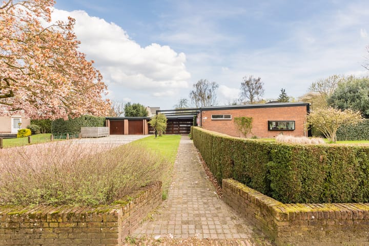 Photo 2 of Burggraafstraat 3