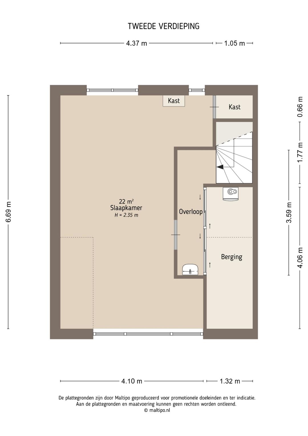 Spacious Corner Home with Surprisingly Large Front Garden — 33
