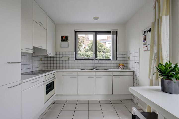 Photo 4 of Elgarstraat 26