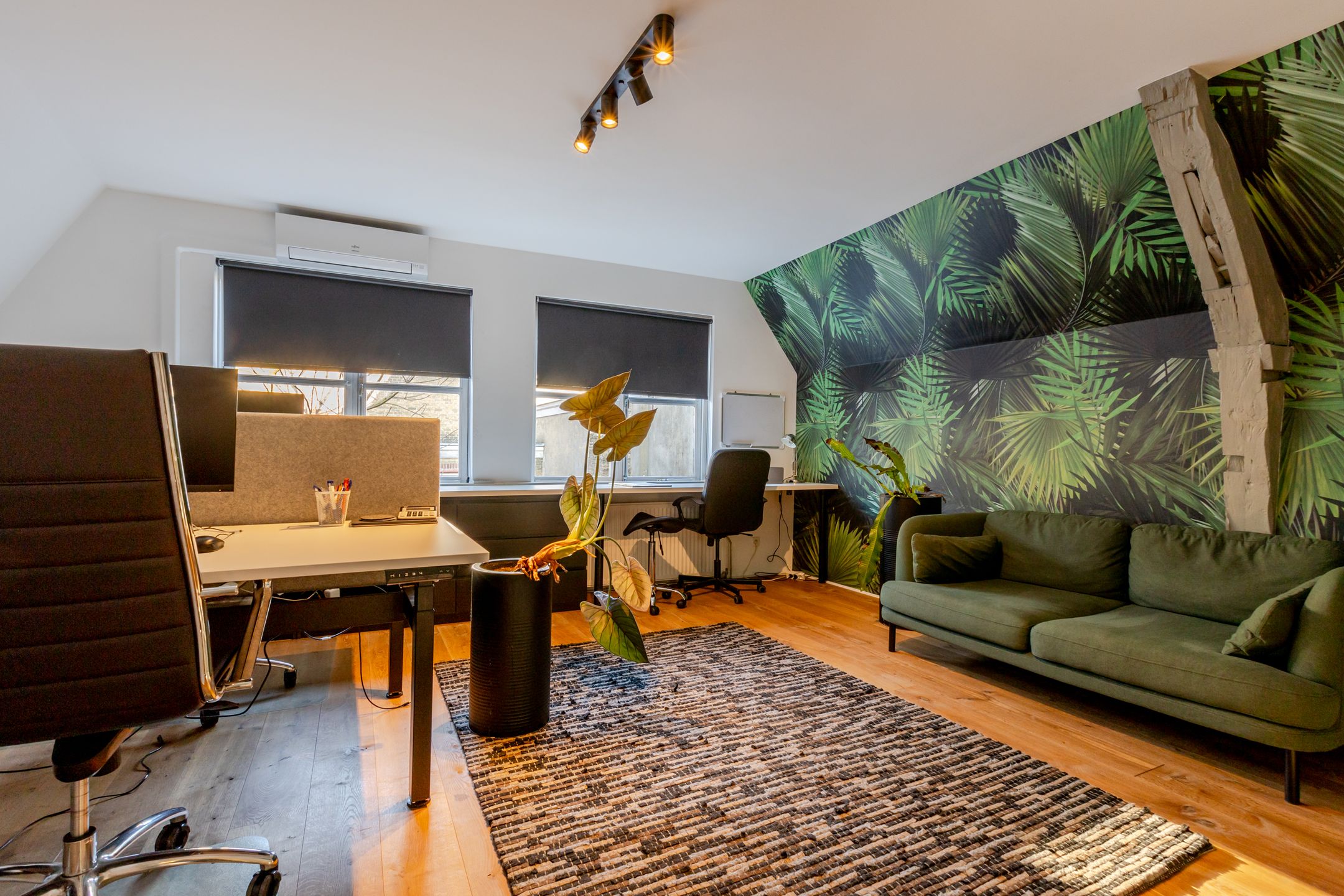 Historic Canal House with Modern Luxury in Gouda Centre — 23