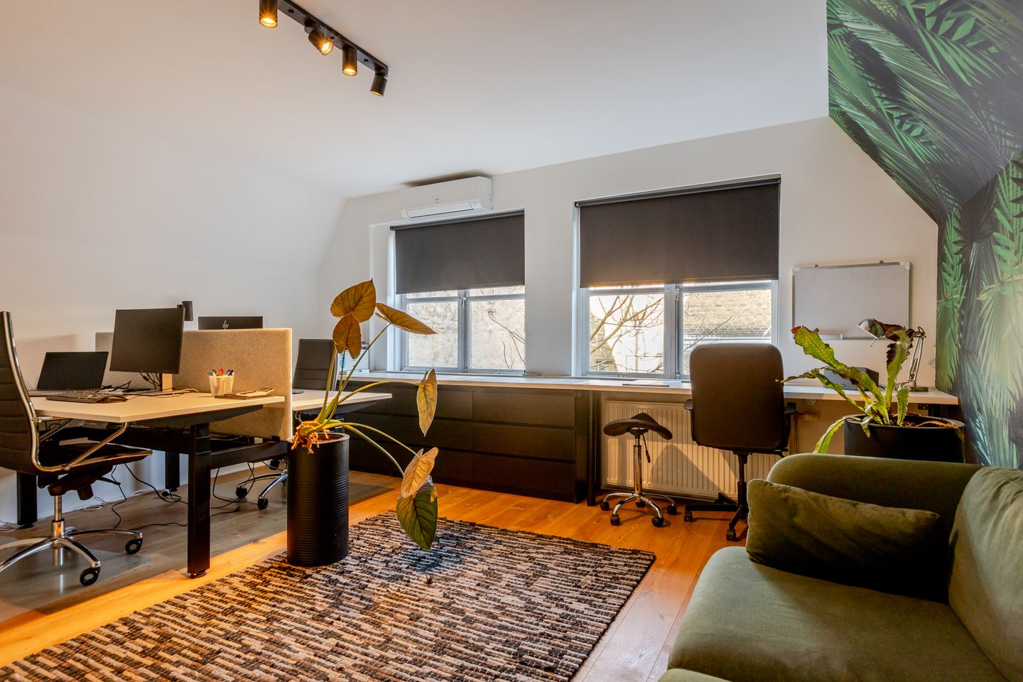 Historic Canal House with Modern Luxury in Gouda Centre — 24