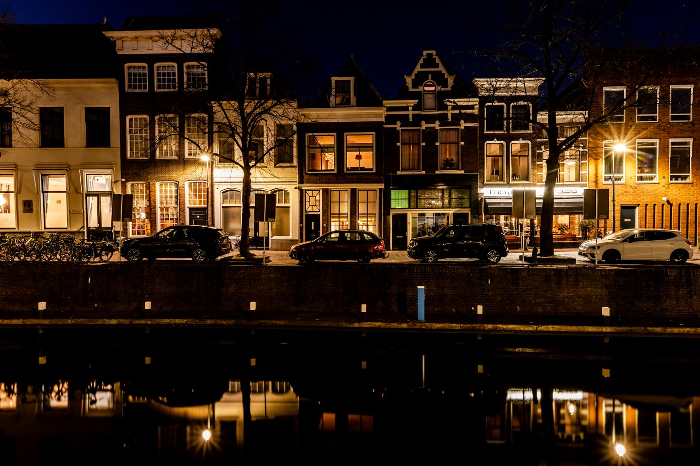 Historic Canal House with Modern Luxury in Gouda Centre — 39