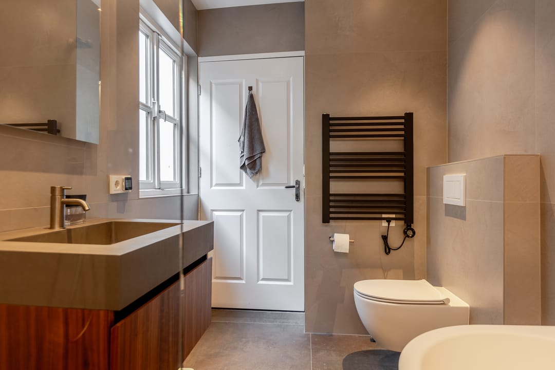 Historic Canal House with Modern Luxury in Gouda Centre — 22