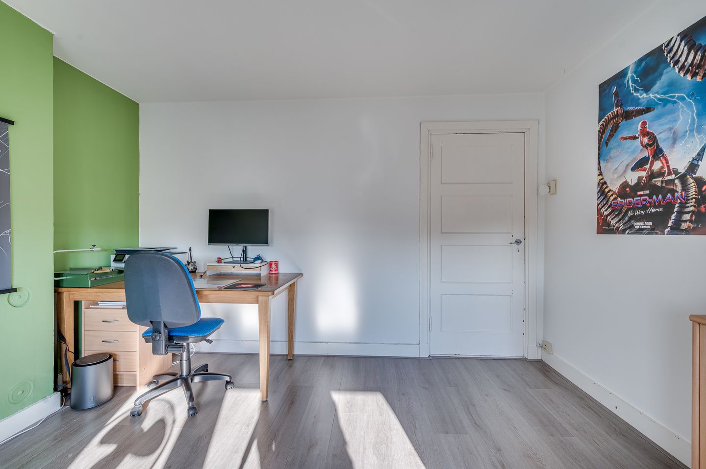 Spacious upper-floor apartment with church view and roof terrace in Venlo Withuis — 29