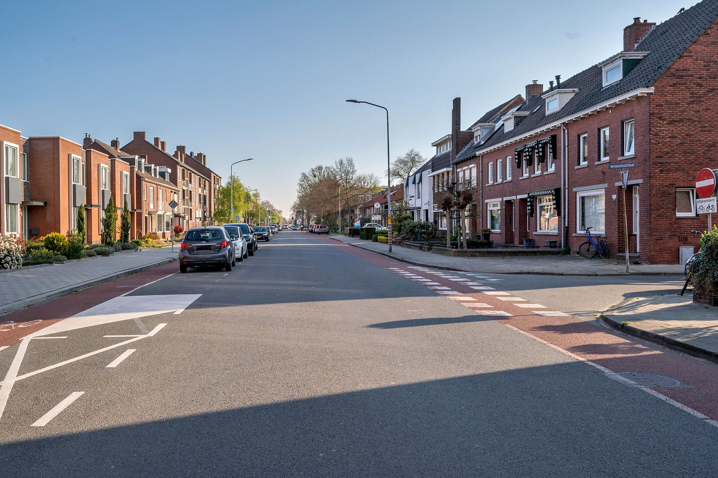 Spacious upper-floor apartment with church view and roof terrace in Venlo Withuis — 34