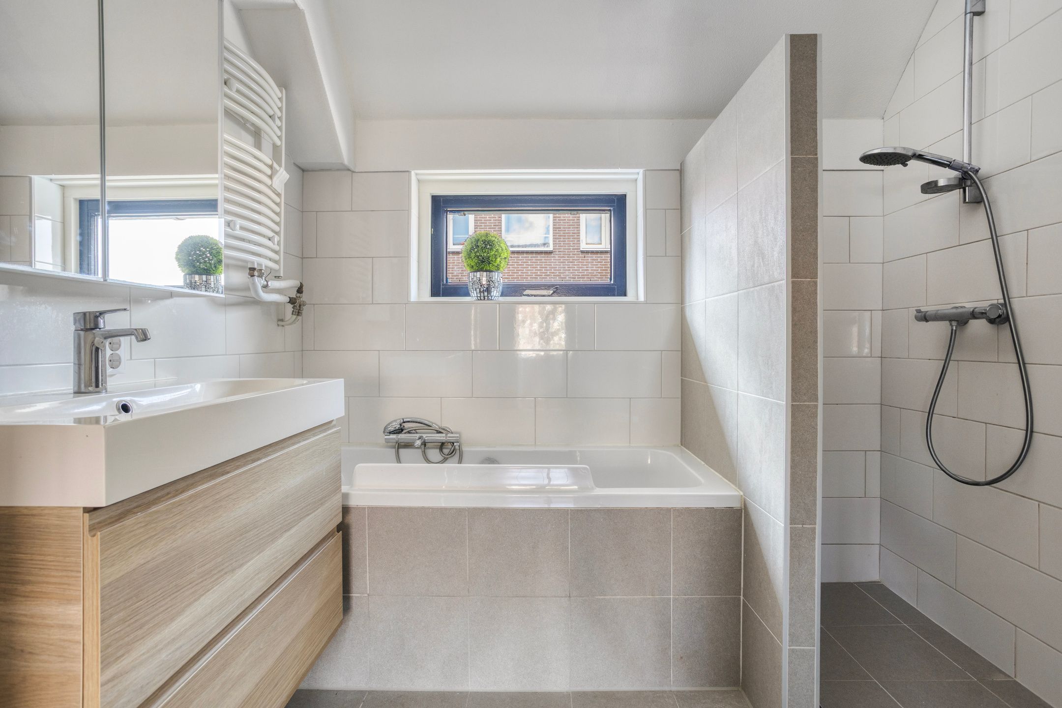 Foto 15 van Almensestraat 9