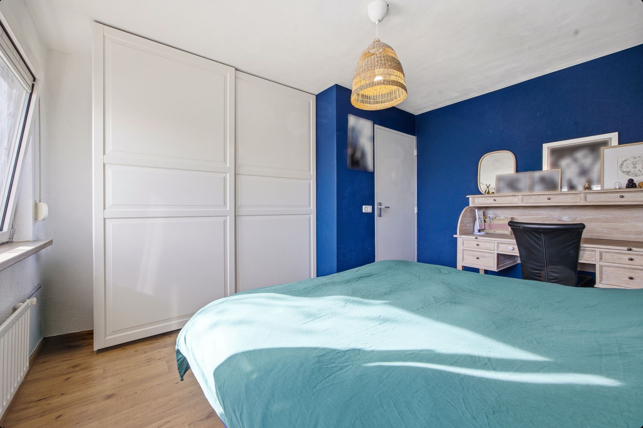 Spacious and sustainably renovated semi-detached home with modern finishes and garden extensions — 32