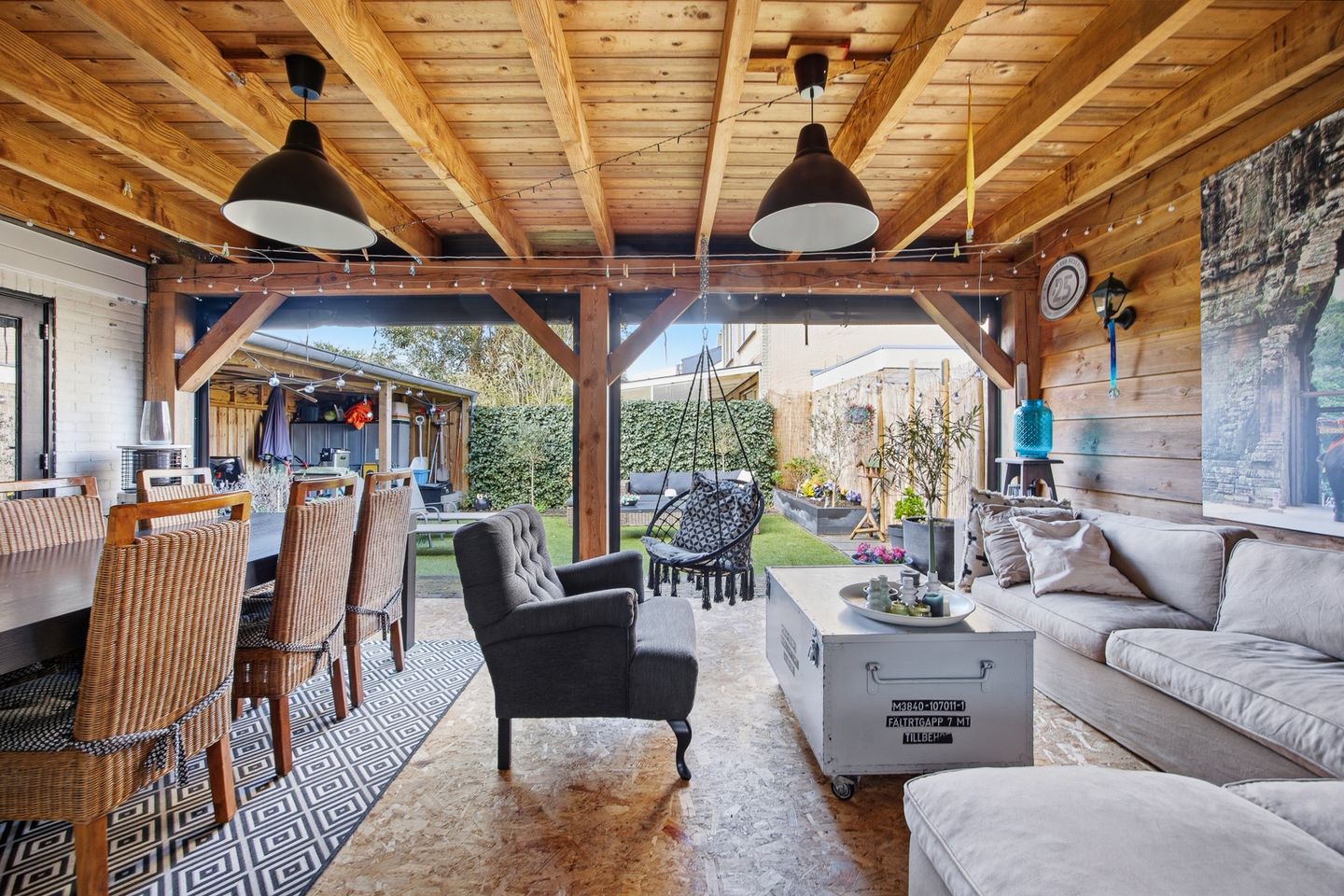 Spacious and sustainably renovated semi-detached home with modern finishes and garden extensions — 39