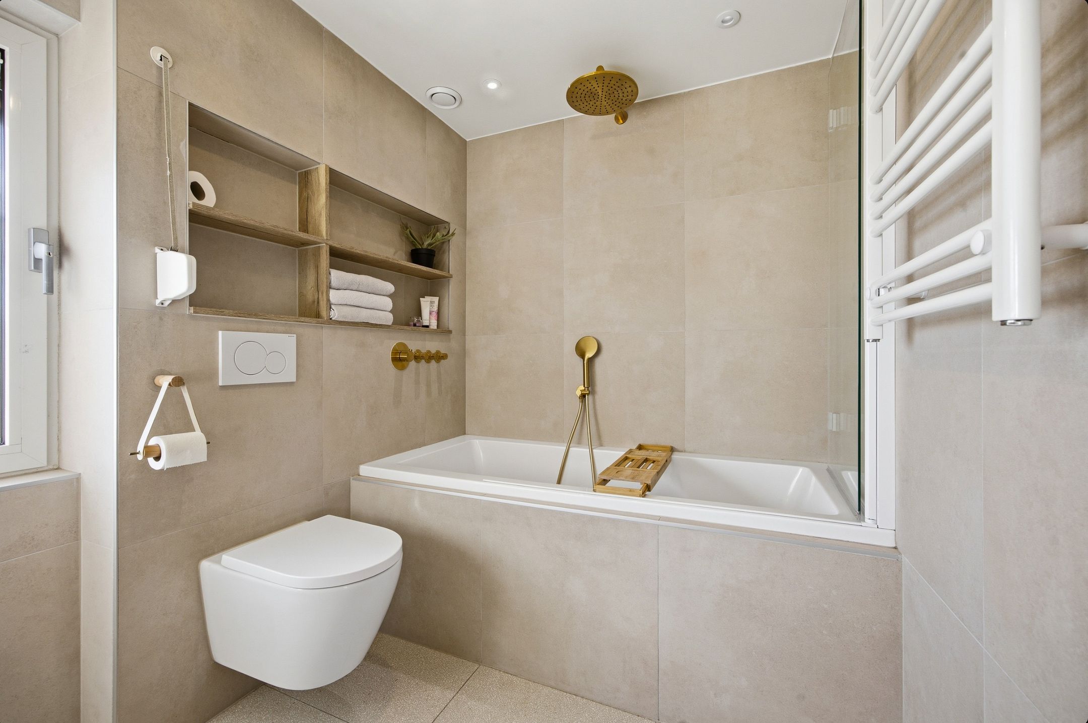 Spacious and sustainably renovated semi-detached home with modern finishes and garden extensions — 24