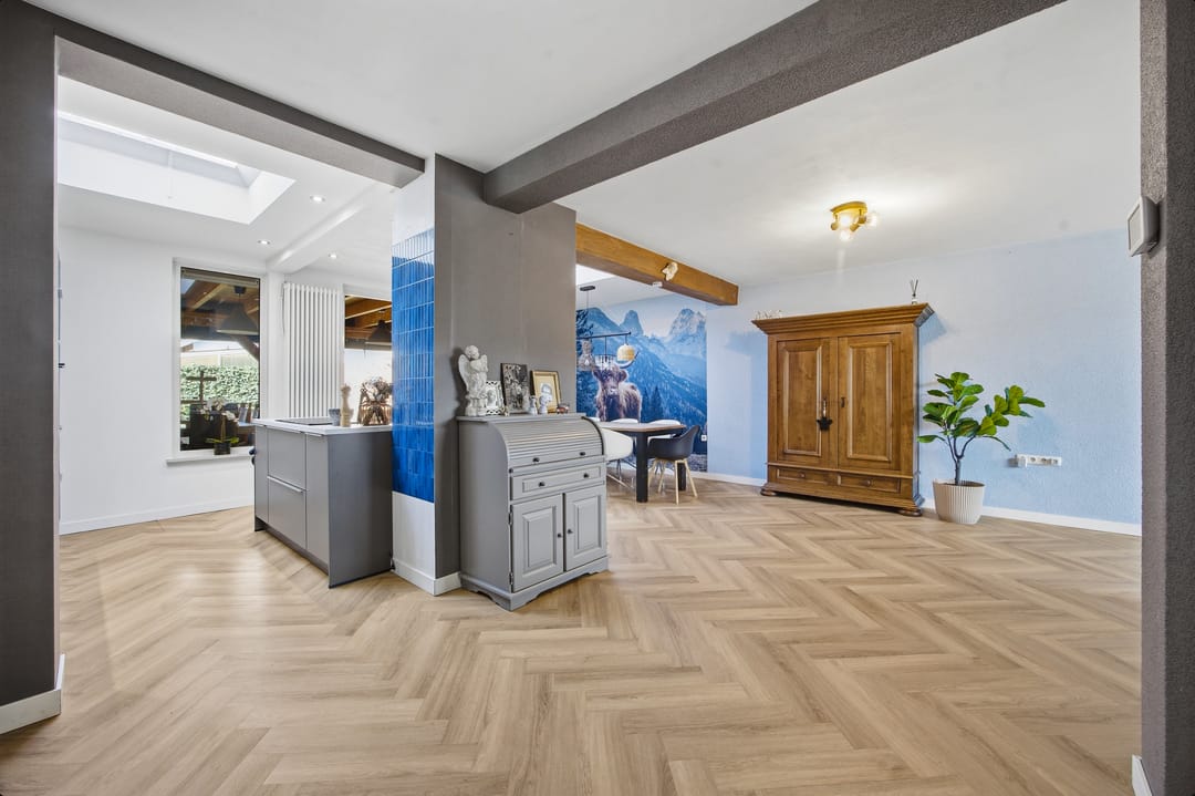 Spacious and sustainably renovated semi-detached home with modern finishes and garden extensions — 13