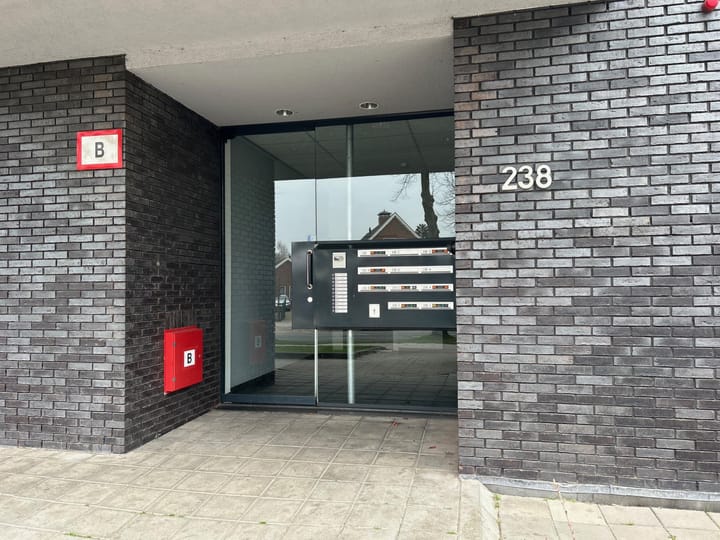 Foto 2 van Weerdingerstraat 238