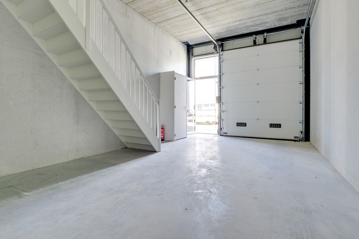 Bekijk foto 2 van Spaceshuttle 18-J