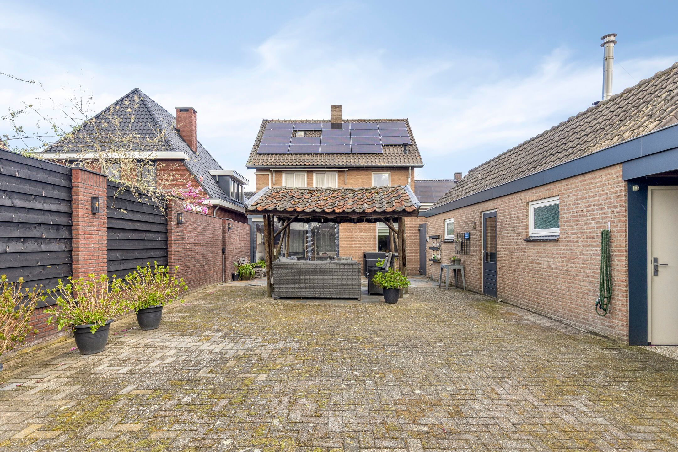Spacious detached home with large garden in peaceful Eerde — 35