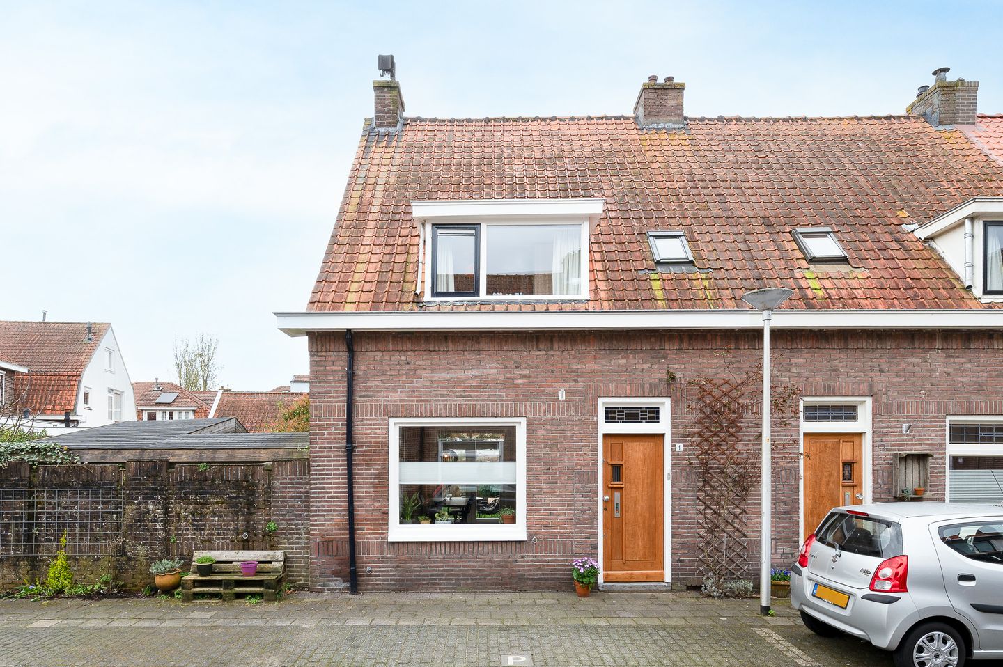 Foto 1 van Cliviastraat 1