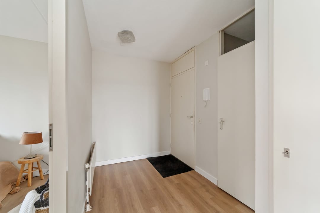 Photo 7 of Straat van Ormoes 95