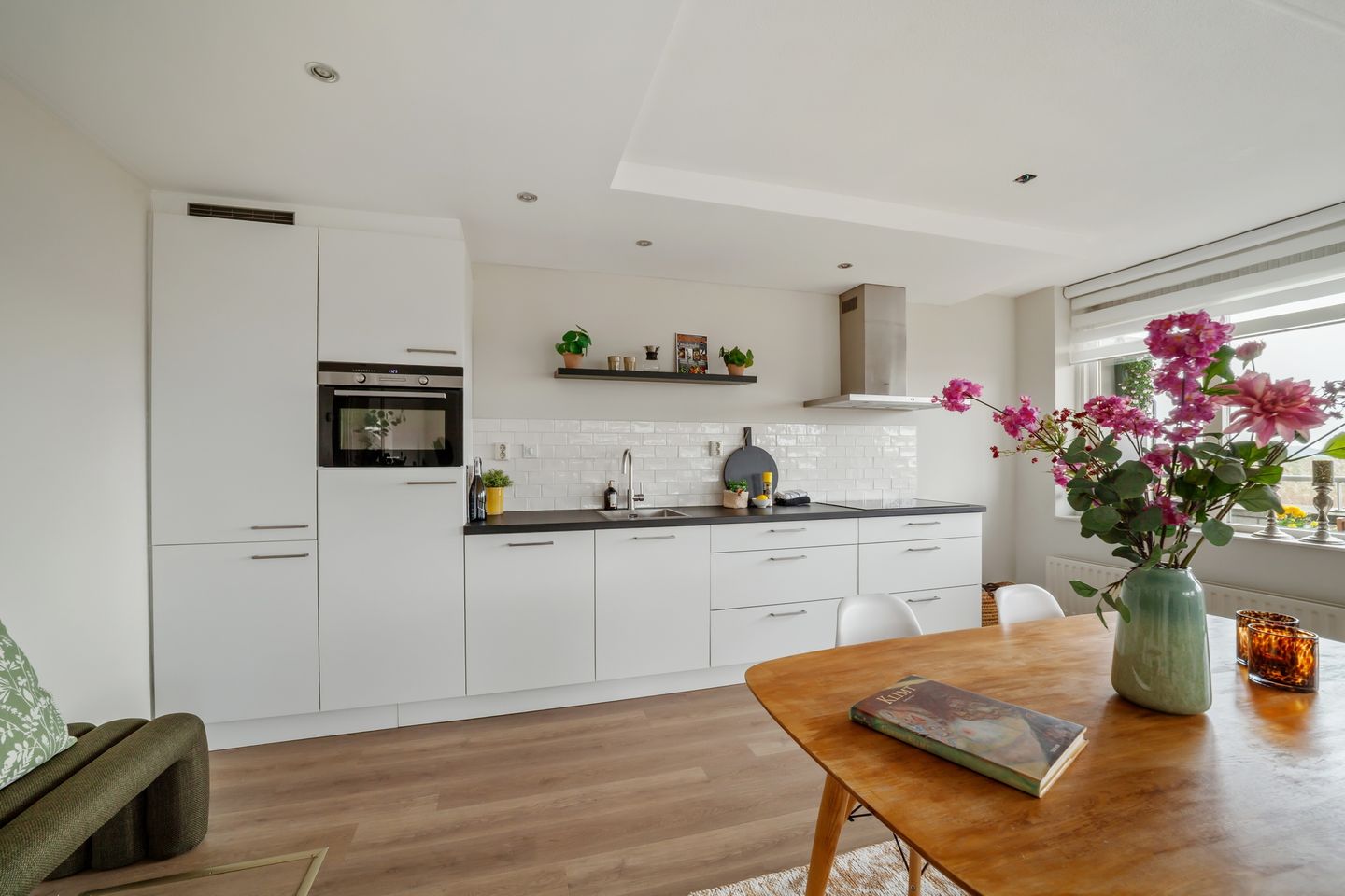 Photo 14 of Straat van Ormoes 95