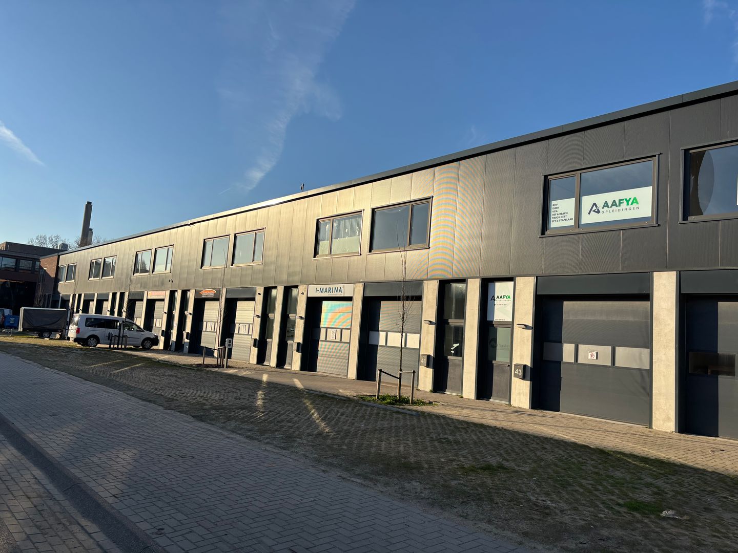 View photo 2 of Harmoniestraat 41