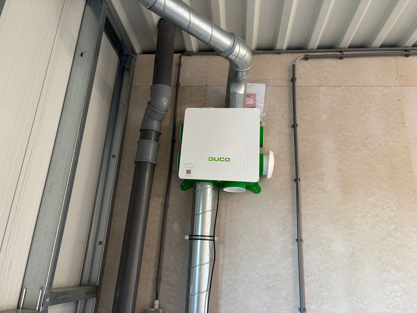 View photo 4 of Harmoniestraat 41