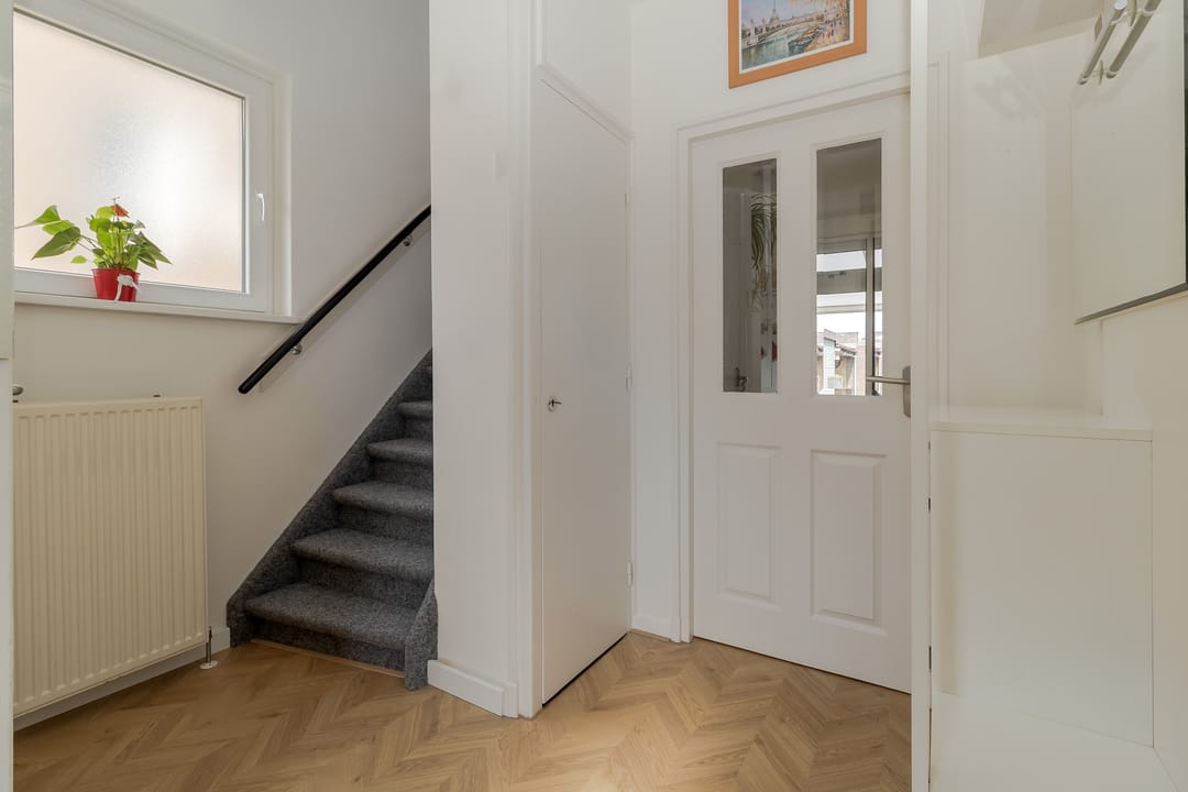 Photo 11 of Burg. Schrijenstraat 26