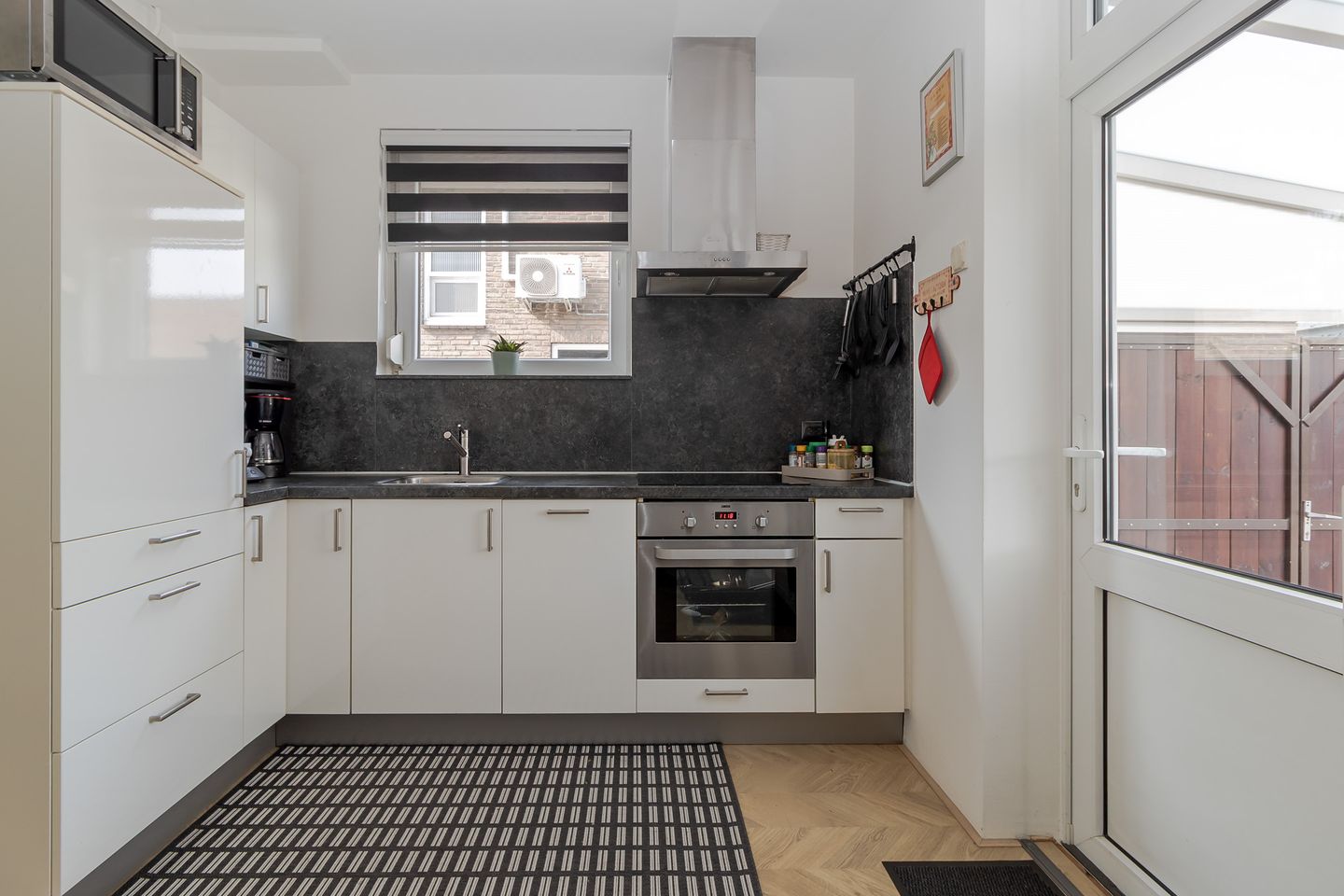 Photo 20 of Burg. Schrijenstraat 26