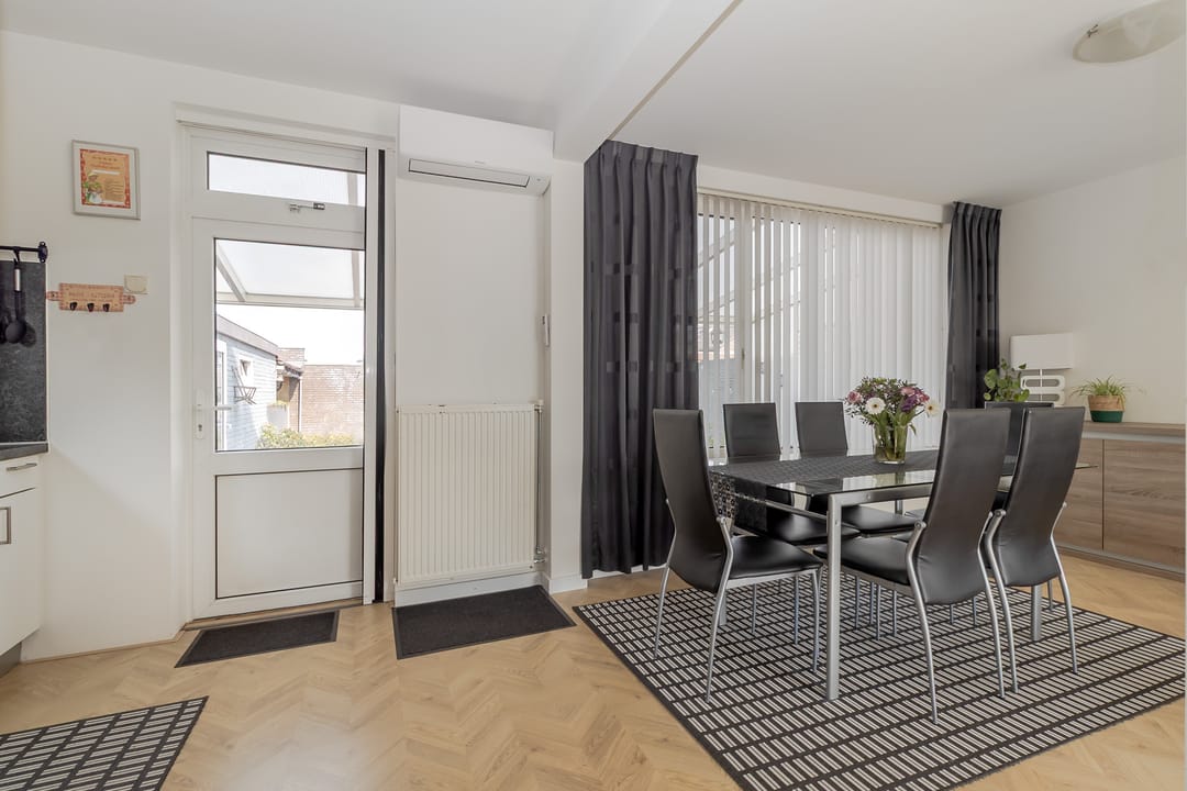 Photo 13 of Burg. Schrijenstraat 26