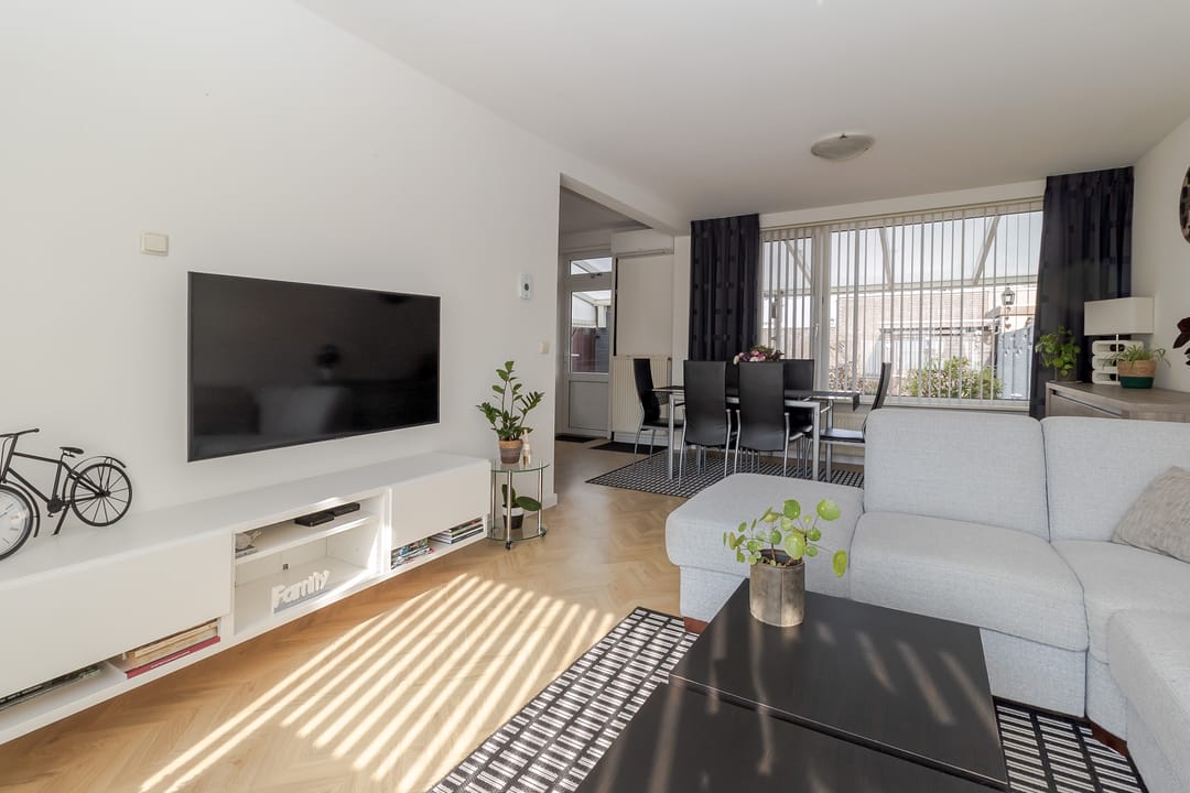 Photo 2 of Burg. Schrijenstraat 26