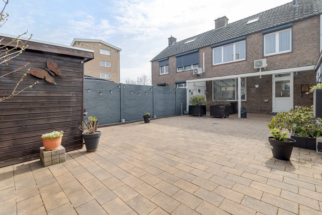 Photo 38 of Burg. Schrijenstraat 26