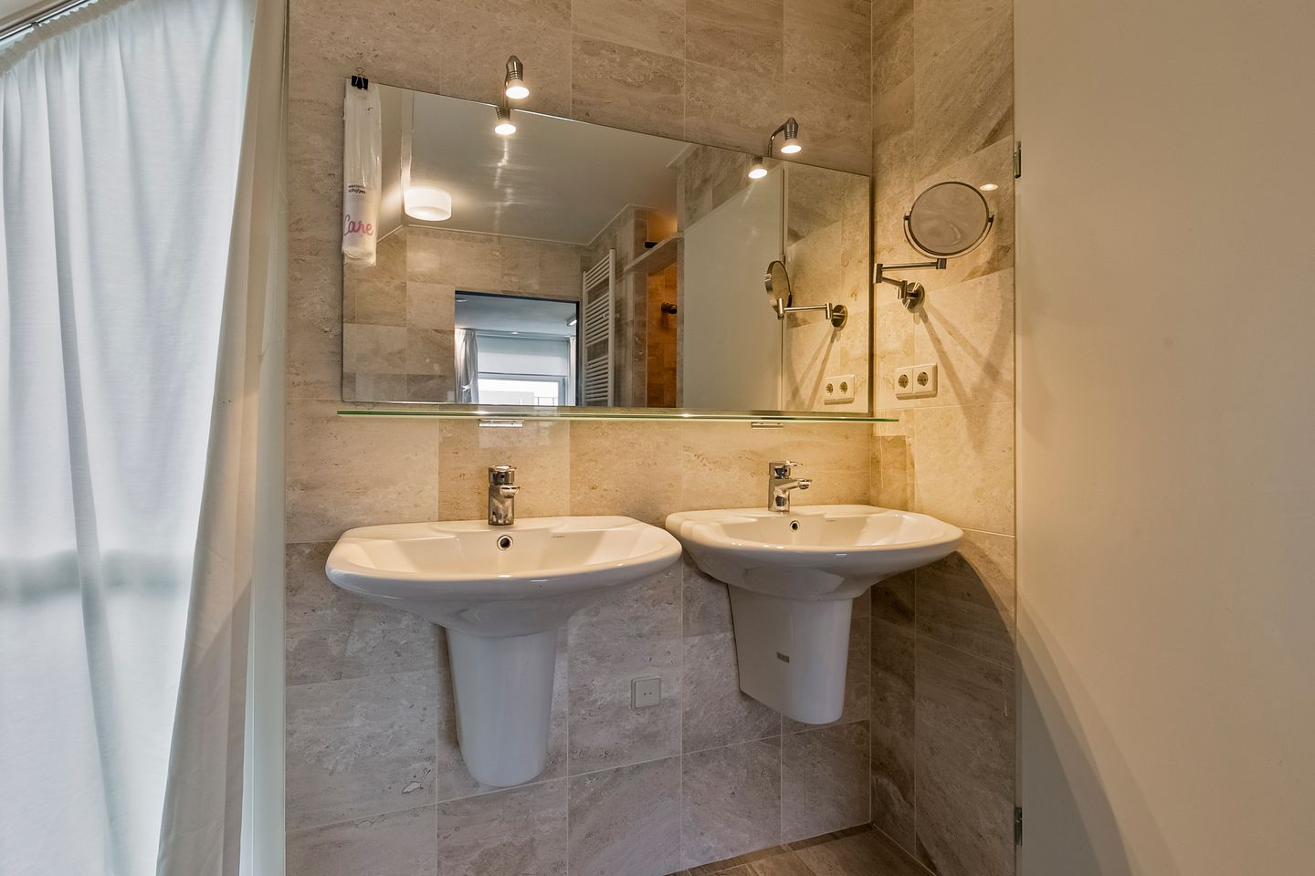 Foto 40 van Charlotte de Bourbonlaan 9