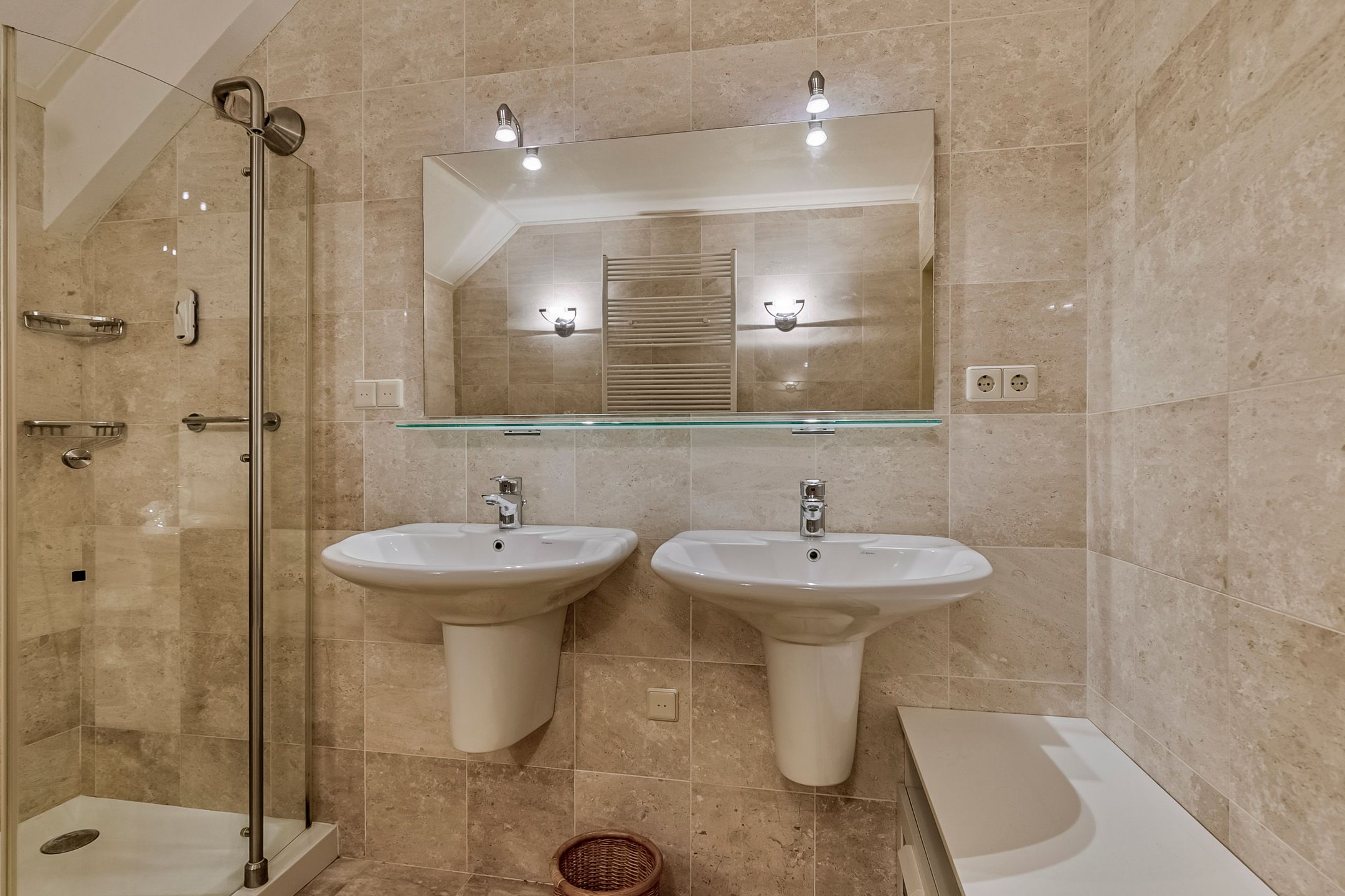 Foto 48 van Charlotte de Bourbonlaan 9