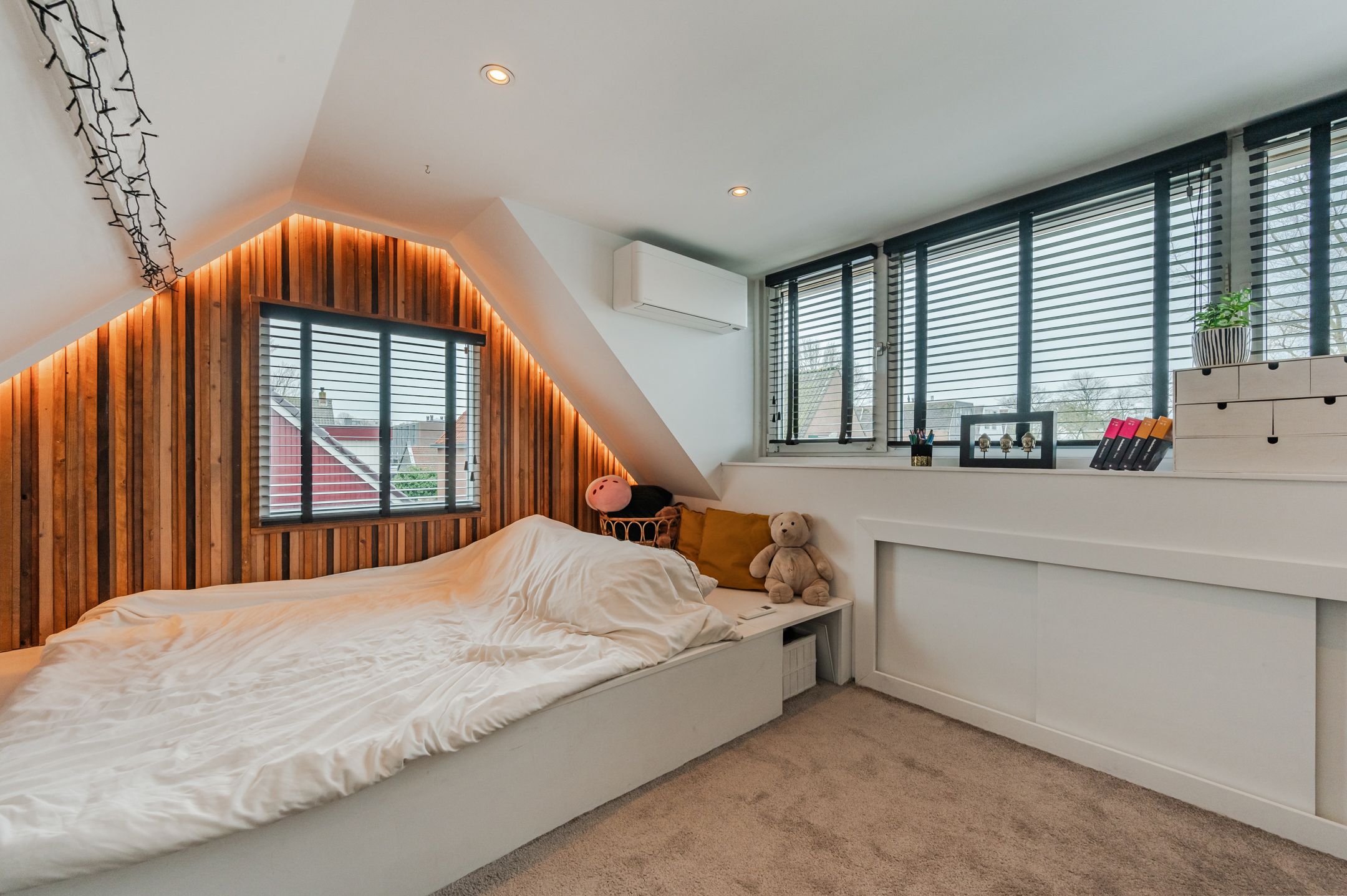 Photo 39 of Manegelaan 26